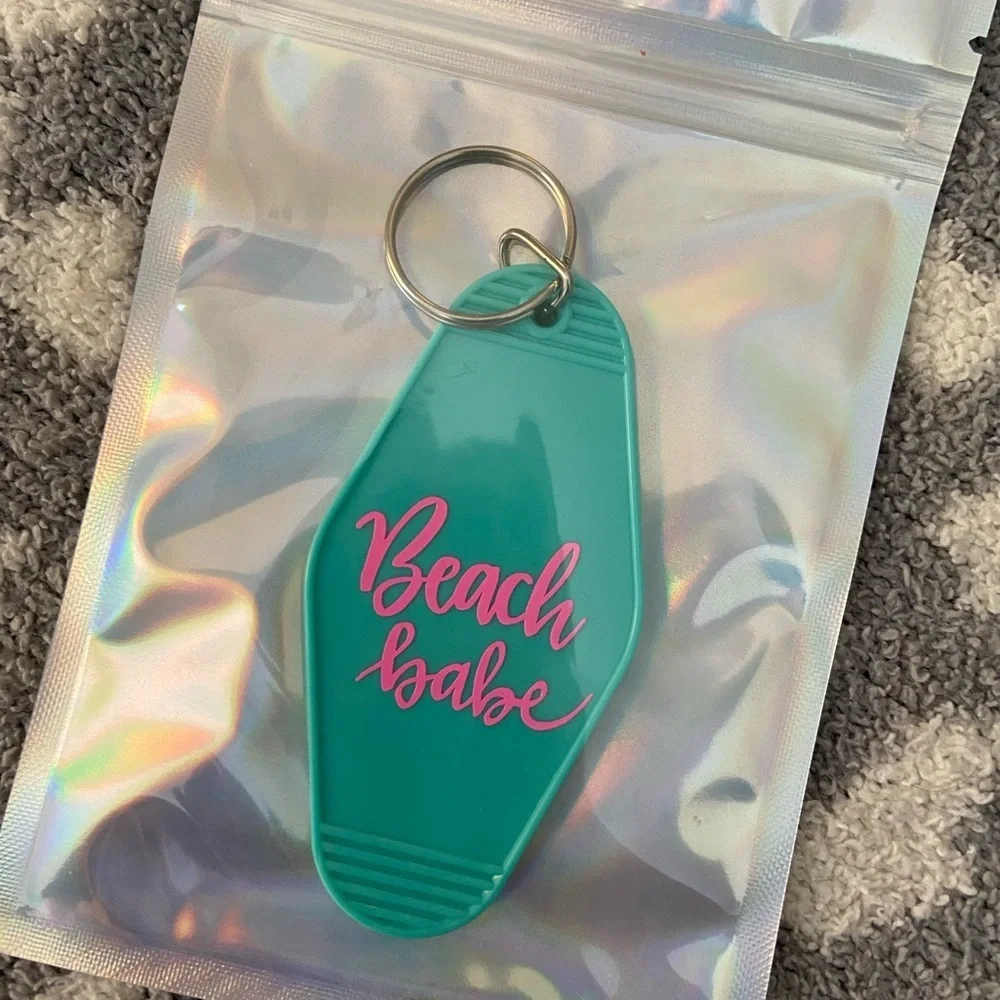 HANDMADE MOTEL KEYCHAIN